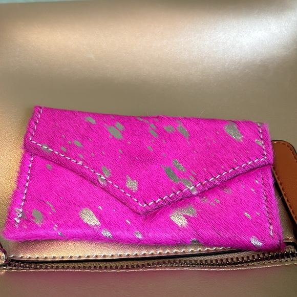 Gold faux leather bag with card holder - Picture 7 of 9